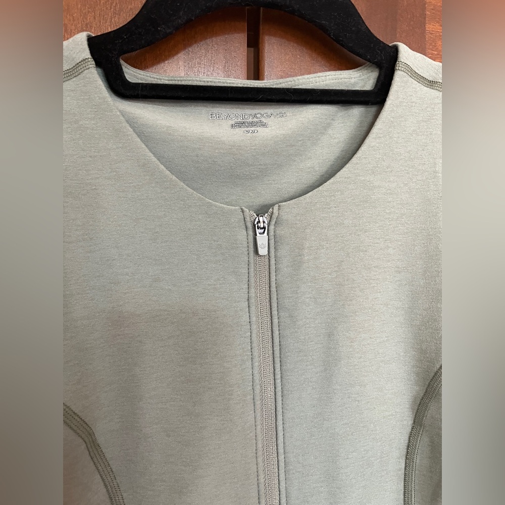 Beyond Yoga - spacedye moveup mini dress grey sage - Picture 6 of 12